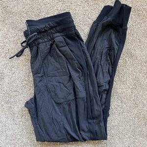 Lululemon Women’s Jogger Pants Size 6